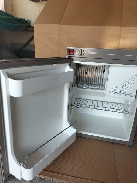Frigorífico trivalente Eletrulux a funcionar