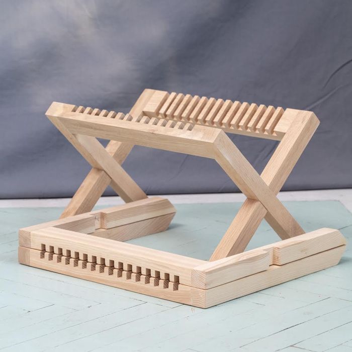 Drewniany stojak na płyty winylowe debowy