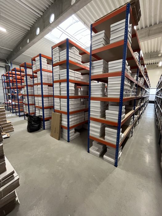 Nowe regaly metalowe do magazynu sklepu mocny regal polkowy stabilny