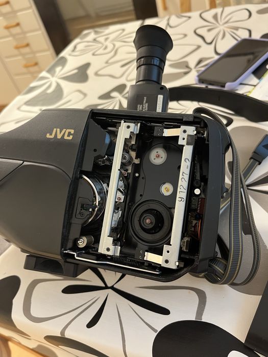 Відеокамера JVC GR-A1E