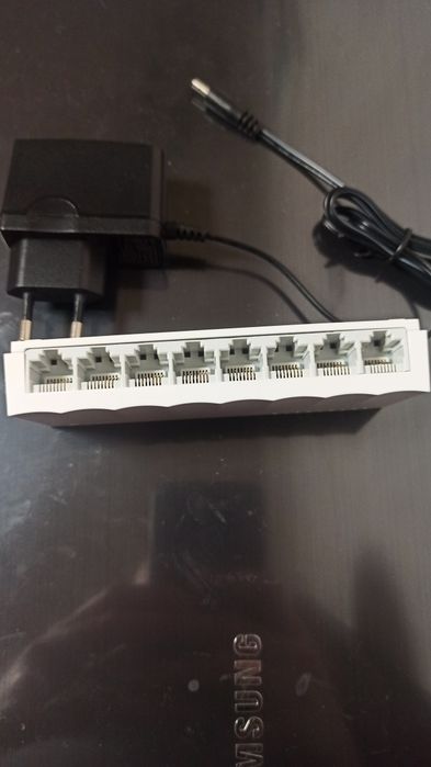 Коммутатор локальної мережі Світч TP-Link LS1008