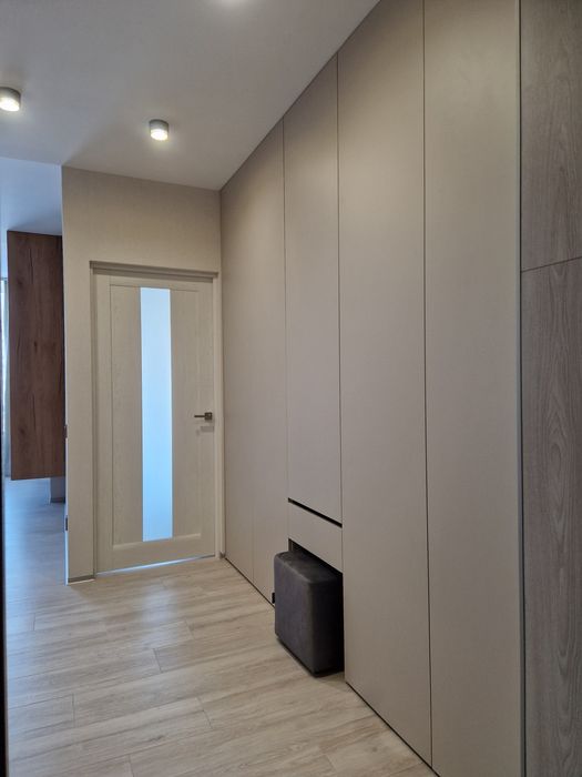 Варшавський 2, однокімнатна квартира  43 м² , генератор, Віноградарь