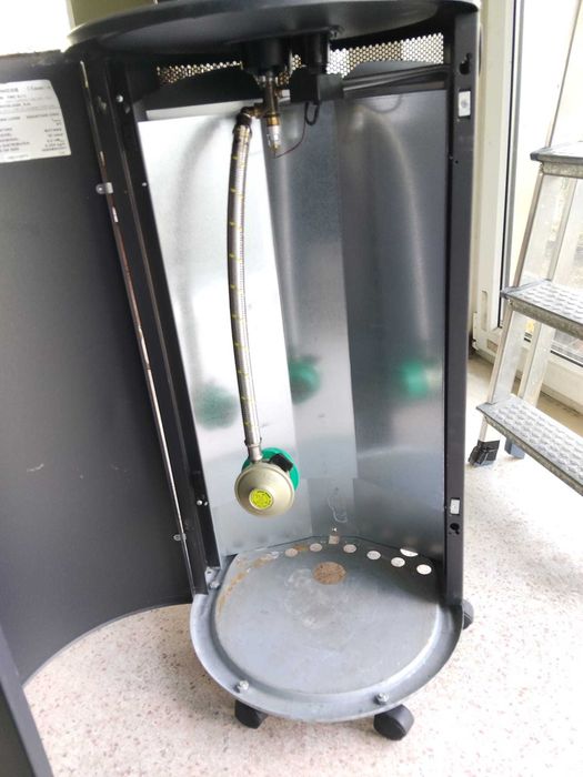 Aquecedor a gás com rodas