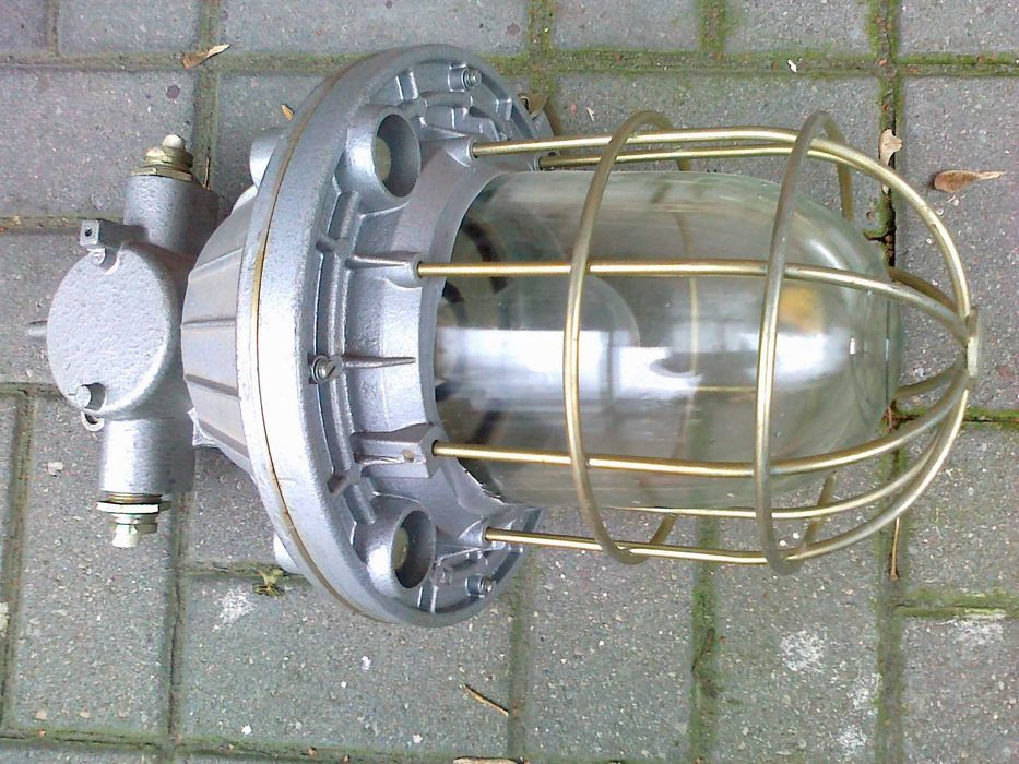 lampa specjalna LOFT PRL