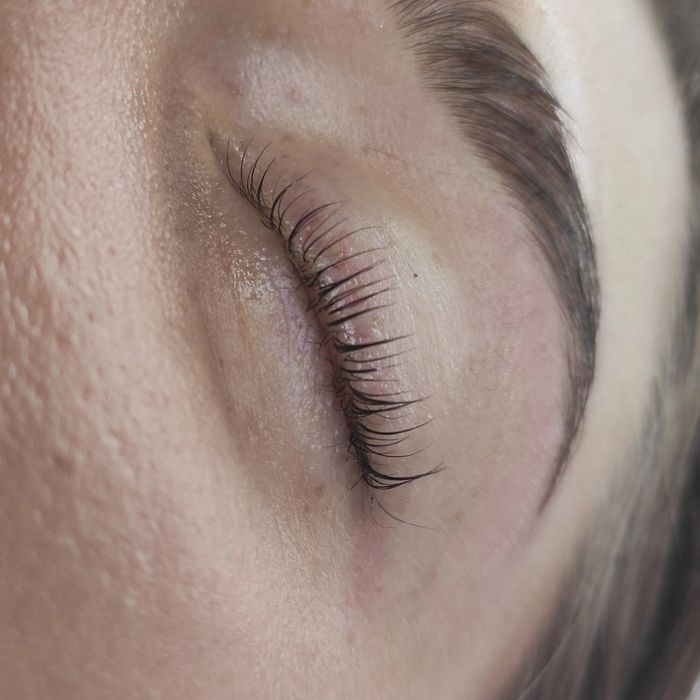 Przedłużanie rzęs , lifting rzęs , laminacja brwi