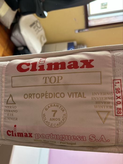 Cama de solteiro (200cm x 90cm) + Colchão Climax Ortopédico (195cm x 88cm)