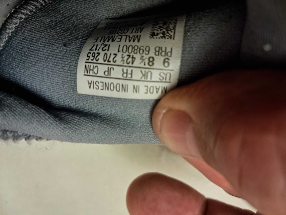 кроссовки adidas оригинал размер 42 стелька 27.5см