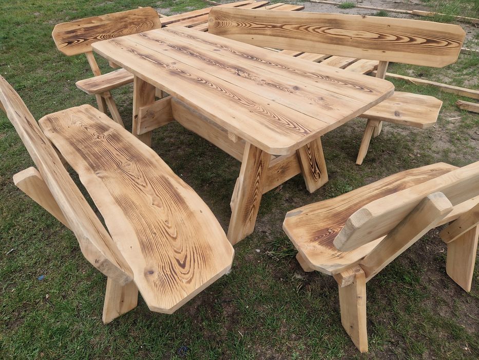 Solidne Meble Ogrodowe z Litego Drewna