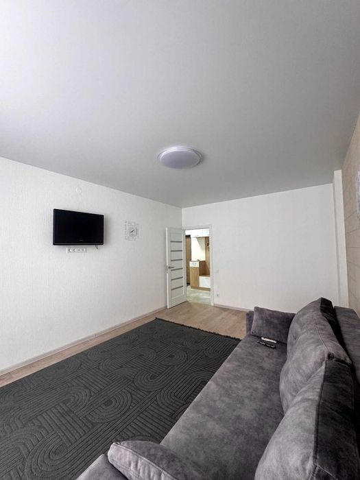 Оренда  1-кімнатної квартири (45 м²) — вул. Зелена, 281Б
