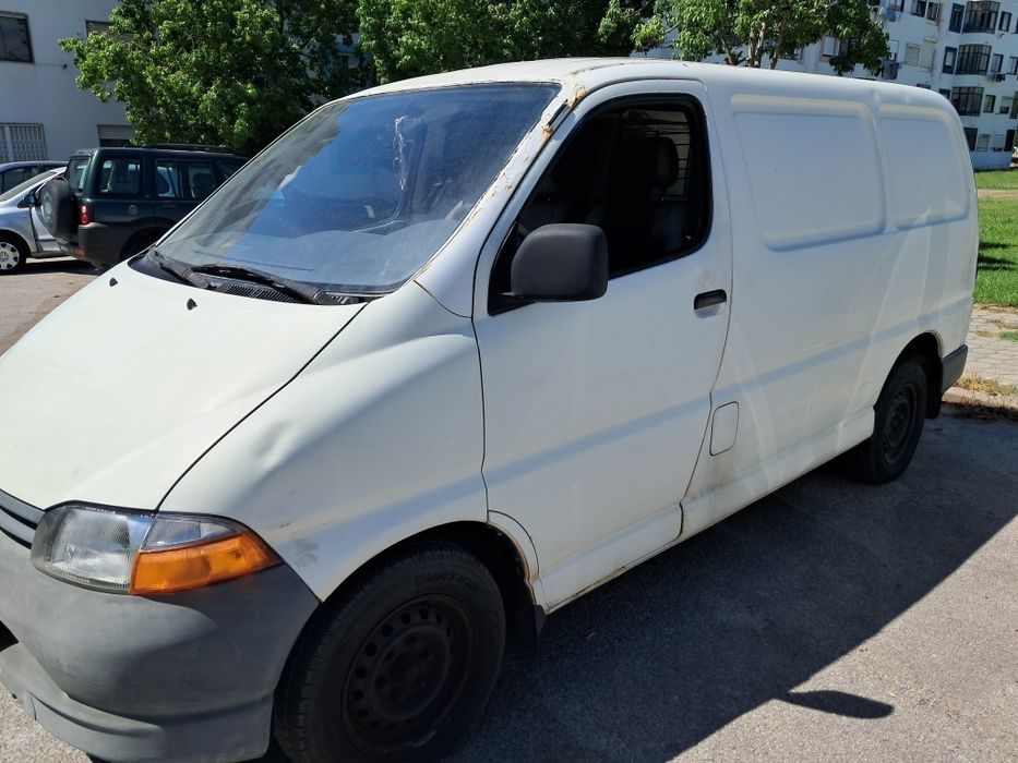 Toyota hiace 2.4d
