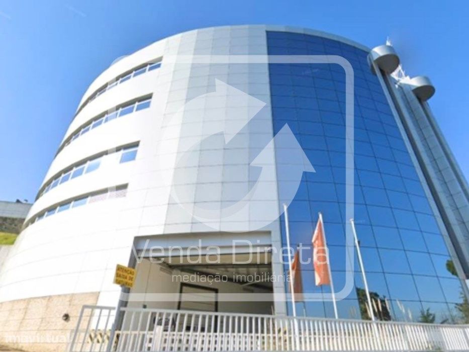 Prédio de Escritórios com 6500 m² e 5 pisos em Queijas, Oeiras. IMÓ...