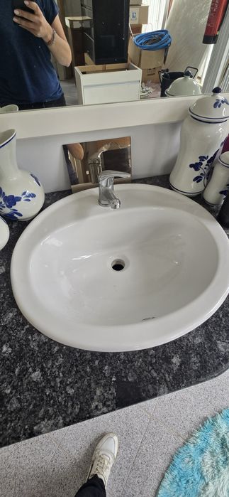 Movel WC branco exposição