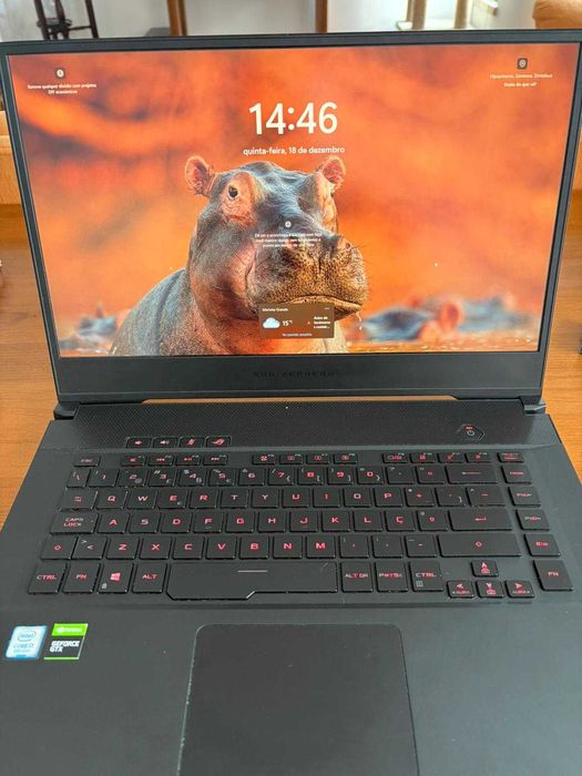 Asus Portátil Gaming - Rog Zephyrus M