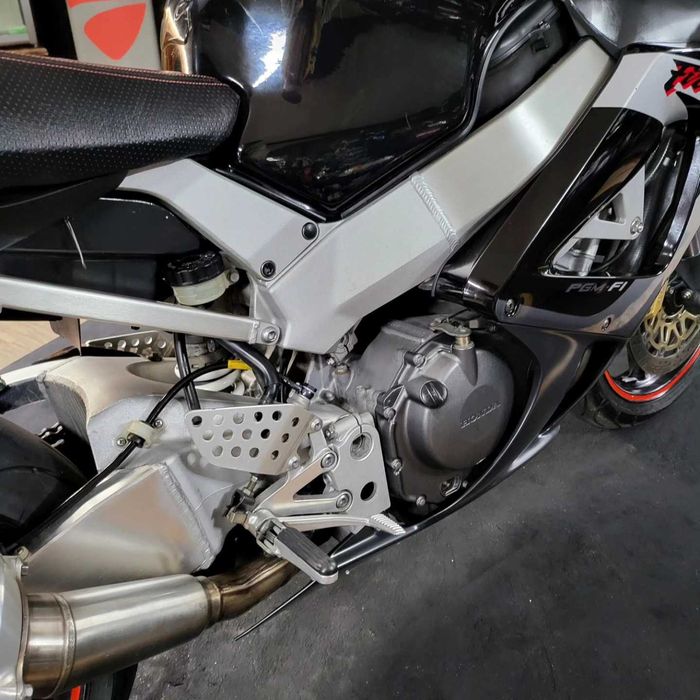 Honda CBR 900RR Fireblade