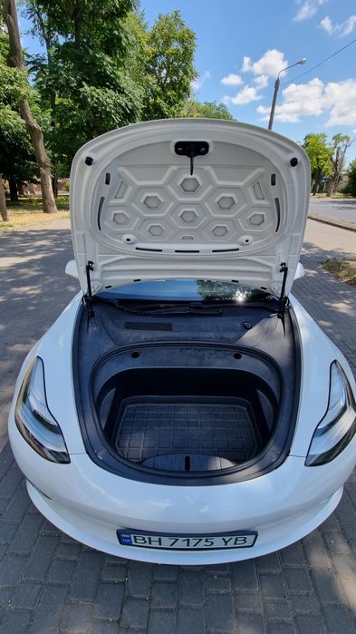 Tesla model 3 Long Range 75
