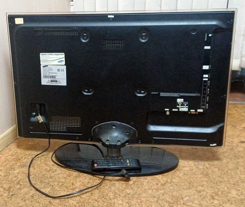 Телевізор Samsung UE32C4000PWXUA