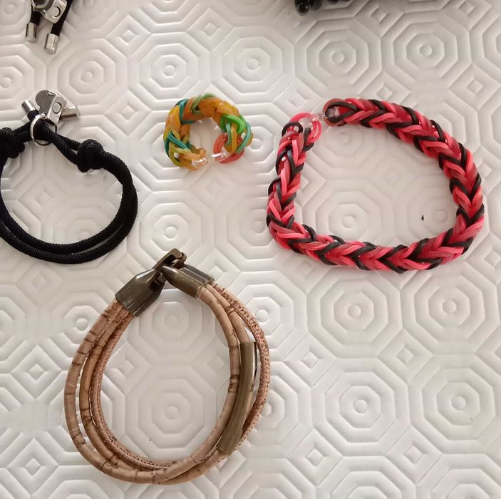 Molas de cabelo e pulseiras, lote por 5€