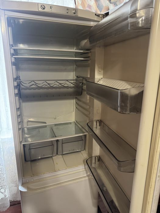 Холодильник Ariston MBA2185.019