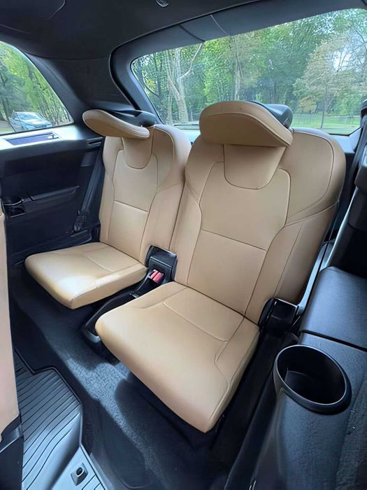 Volvo XC90      2018