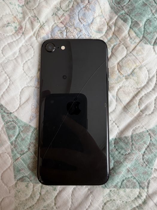 Продам iphone SE 2 gen