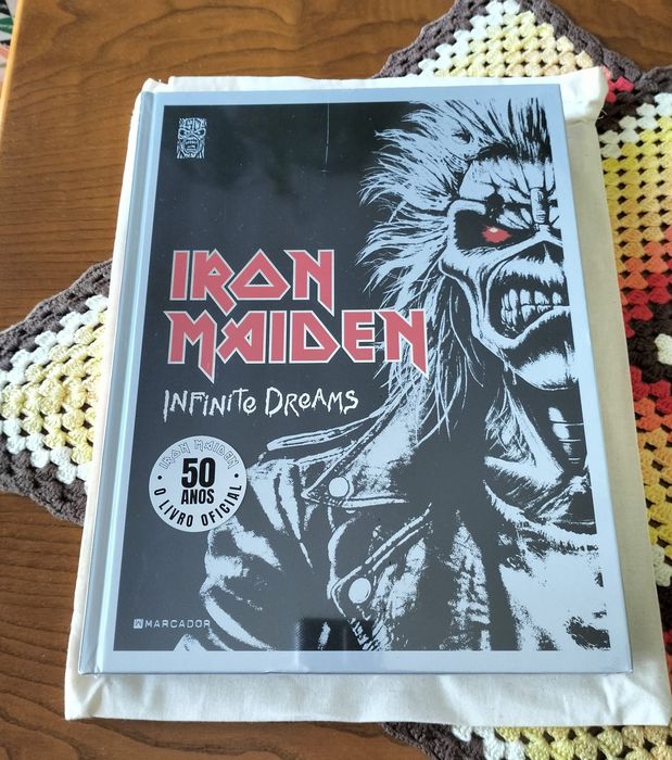 Iron Maiden - Infinite Dreams: The Official Visual History
Iron Maiden