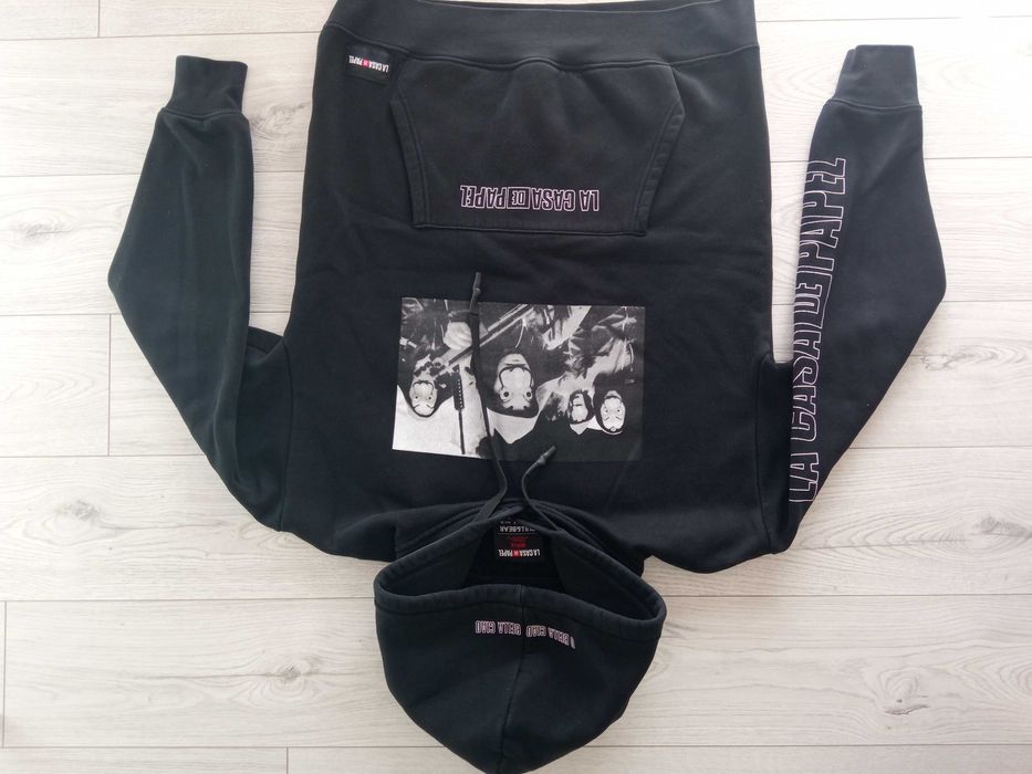 S, Pull &Bear, La Casa de Papel, bluza z kapturem i nadrukiem Netflix