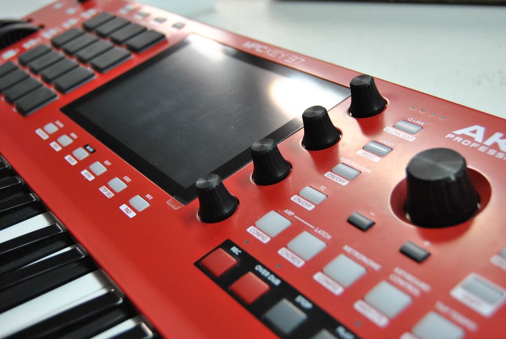 Syntezator Akai MPC Key 37.