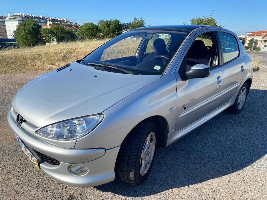 Peugeot 206 1.1 Black and silver edition tecto panoramico