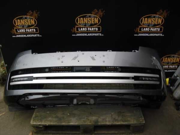 range rover L460 de 2022 parachoques