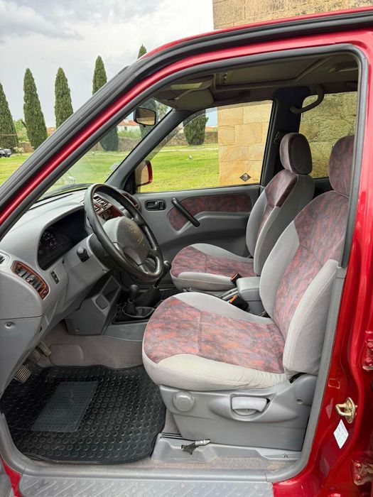 Nissan terrano 2 ( só 110.000 km)