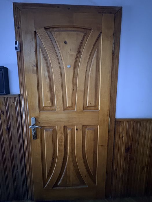 Двері вхідні б/у