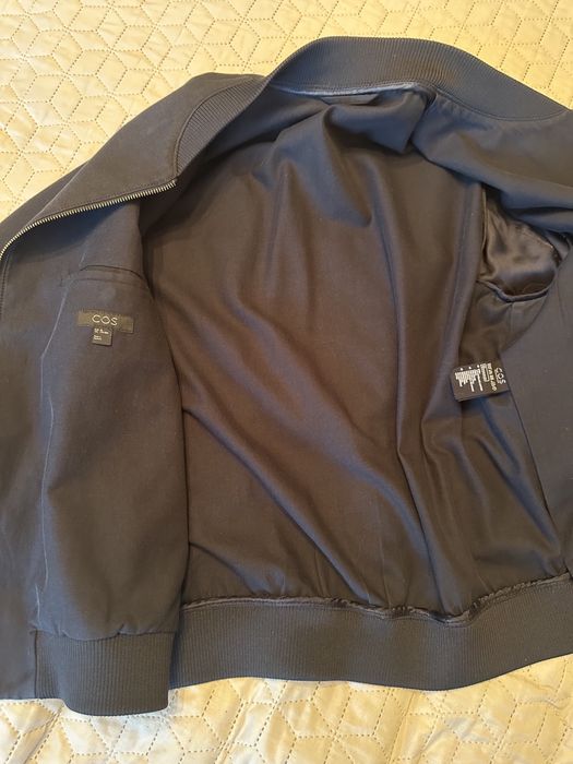 COS бомбер чоловічій.