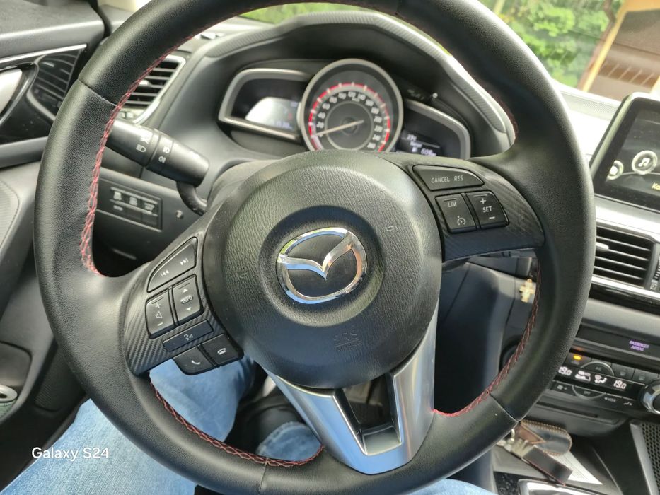 Mazda 3 Mazda 3 Skyactiv-D 150 KM Exclusive Line