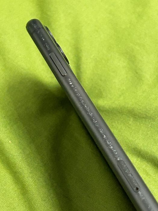 Продам iPhone 11 64Gb