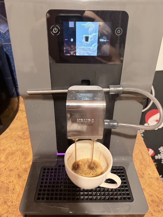 Ekspres do kawy Krups EA872b tylko 1100 kaw