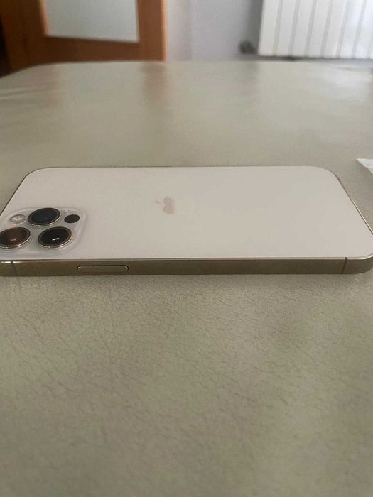 Carcaça traz IPHONE 12 PRO  com bateria 89% de bateria