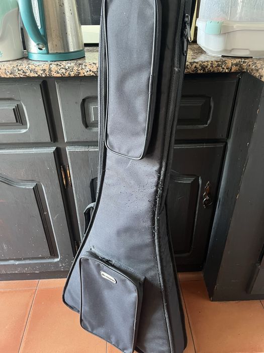 Jackson js32 king v black and white com hardcase
