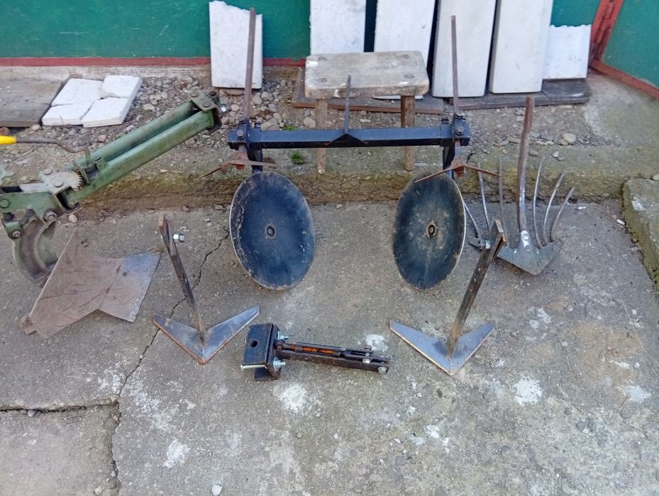 Мотоблок 8кс.на ходу.