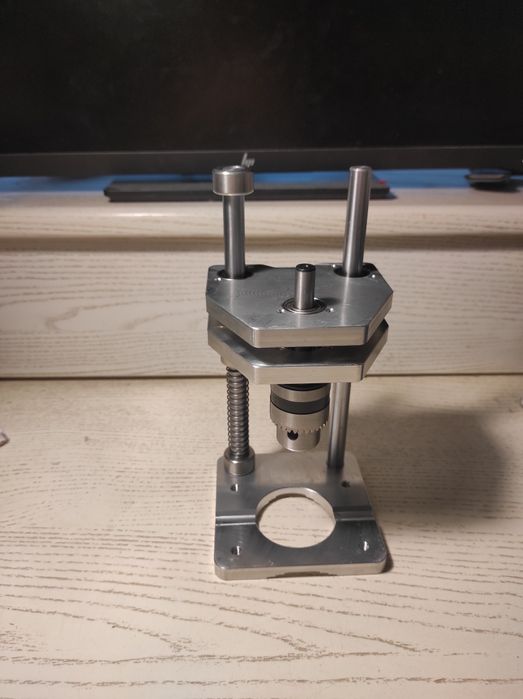 Стійка для свердління, дрелі, шуруповерта на підшипниках