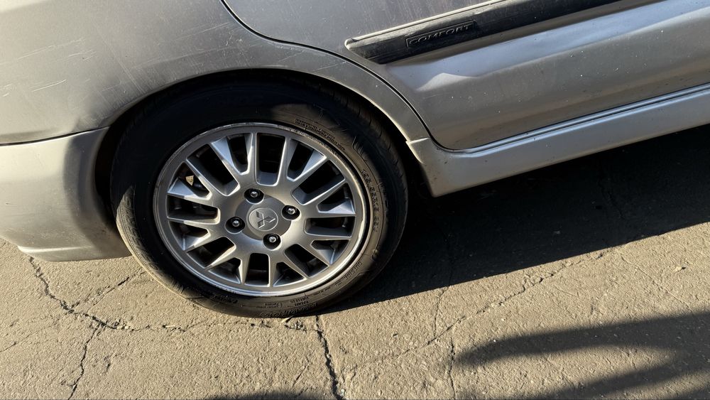 Mitsubishi  space star 1.9 DID Ano 2003 viatura para venda de peças