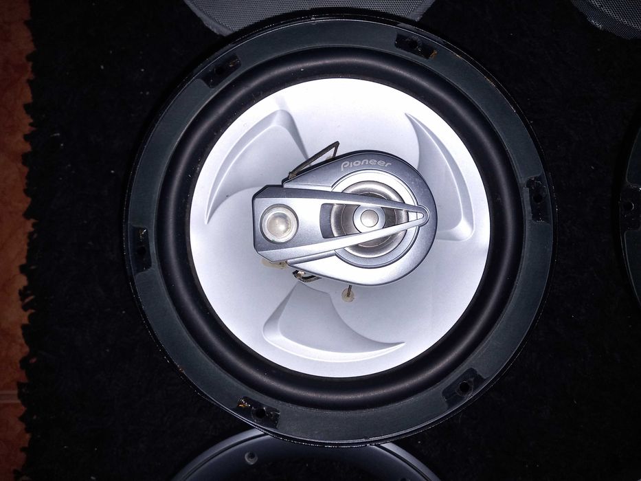 Colunas de som auto Pioneer 200mm 300w