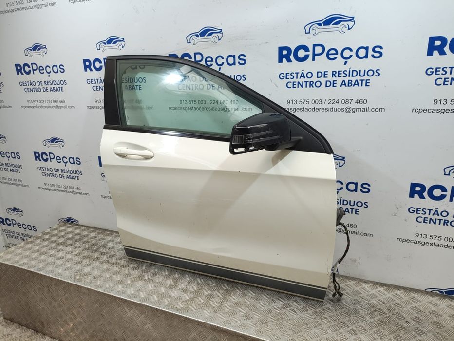 Porta frente direita Mercedes Benz Classe A W176 de 2012 a 2018