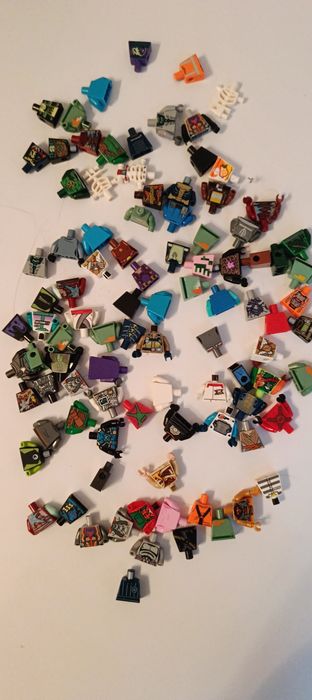 Elementy figurek LEGO duża ilość okazja