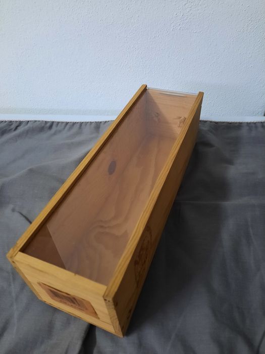 Caixa de madeira para garrafa