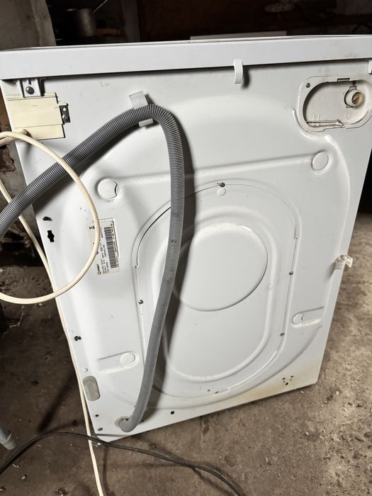 Пральна машина Indesit WISL105