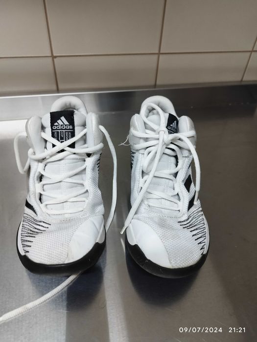 Tenis Basquetebol Adidas Pro Spark