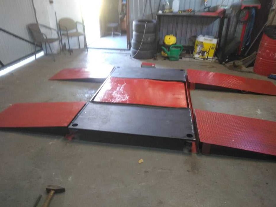 Podnośnik pneumatyczny firmy Corghi 25s 2.5 tony