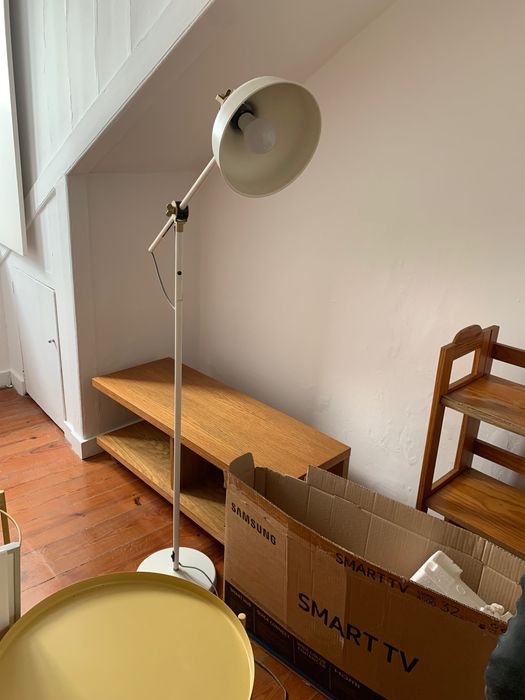 I’m giving away all the furniture for free