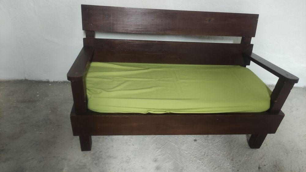 Vendo sofá de madeira