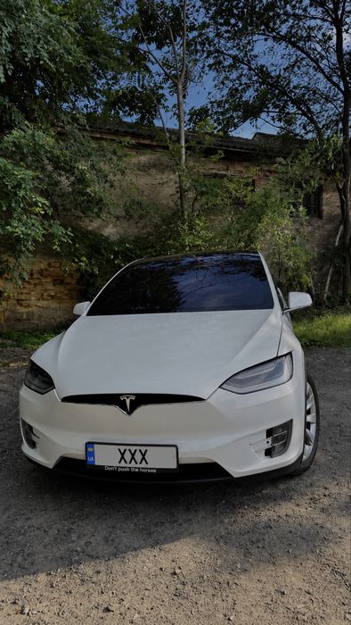 Тесла  ХХХ спорт версия 805л.с.